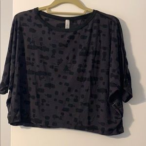 Lululemon short sleeve crop tee